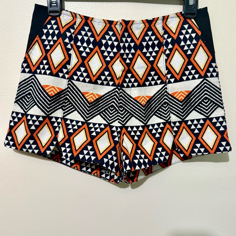 NWT Love Riche Tribal Geometric Print Shorts, Size Small - Picture 3 of 5
